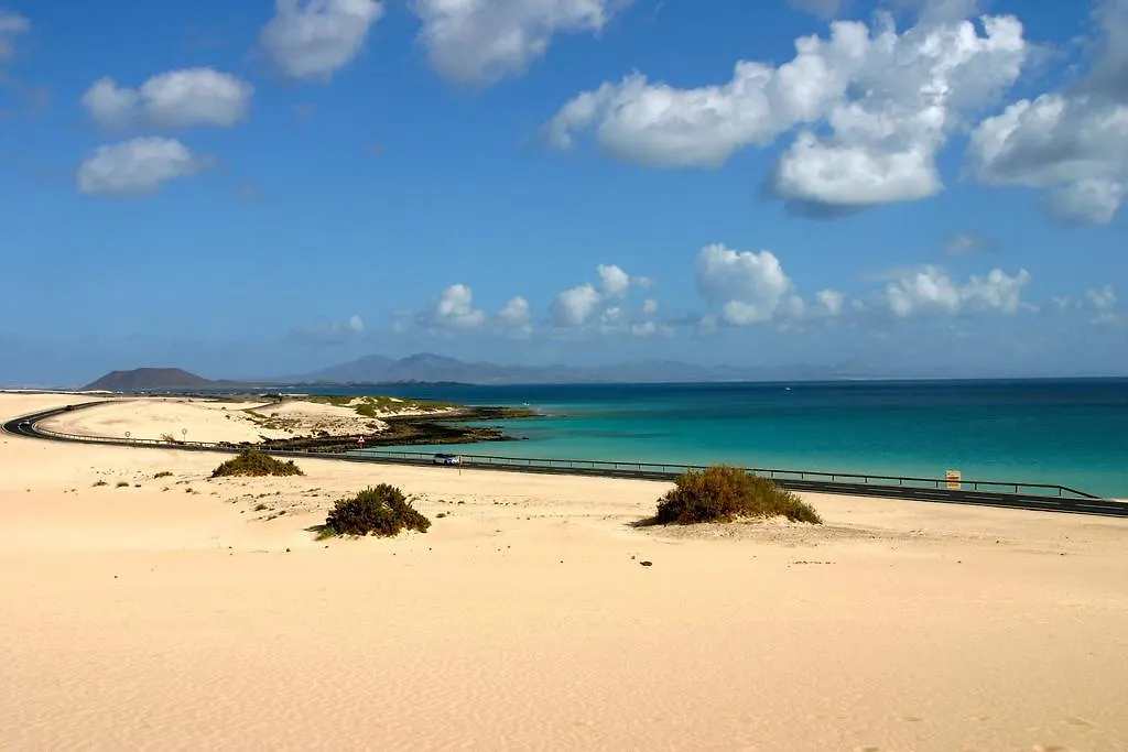 Villa Bella Lucia 1. Piscina Climatizada, Wifi, Bbq. Corralejo