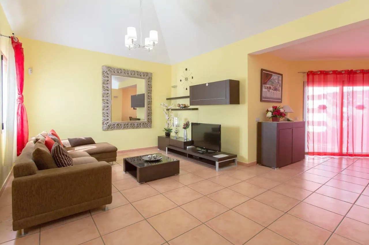 Villa Bella Lucia 1. Piscina Climatizada, Wifi, Bbq. Κοραλέχο