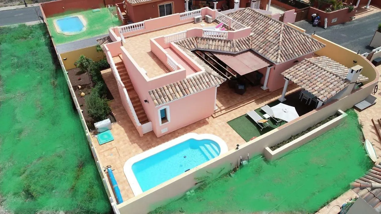 Villa Bella Lucia 1. Piscina Climatizada, Wifi, Bbq. Κοραλέχο